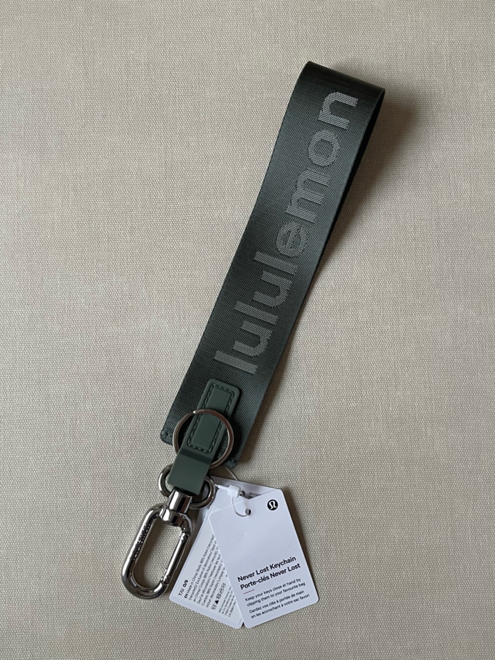 Lululemon Never Lost Keychain - Willow Leaf/Meadow Haze/Silver